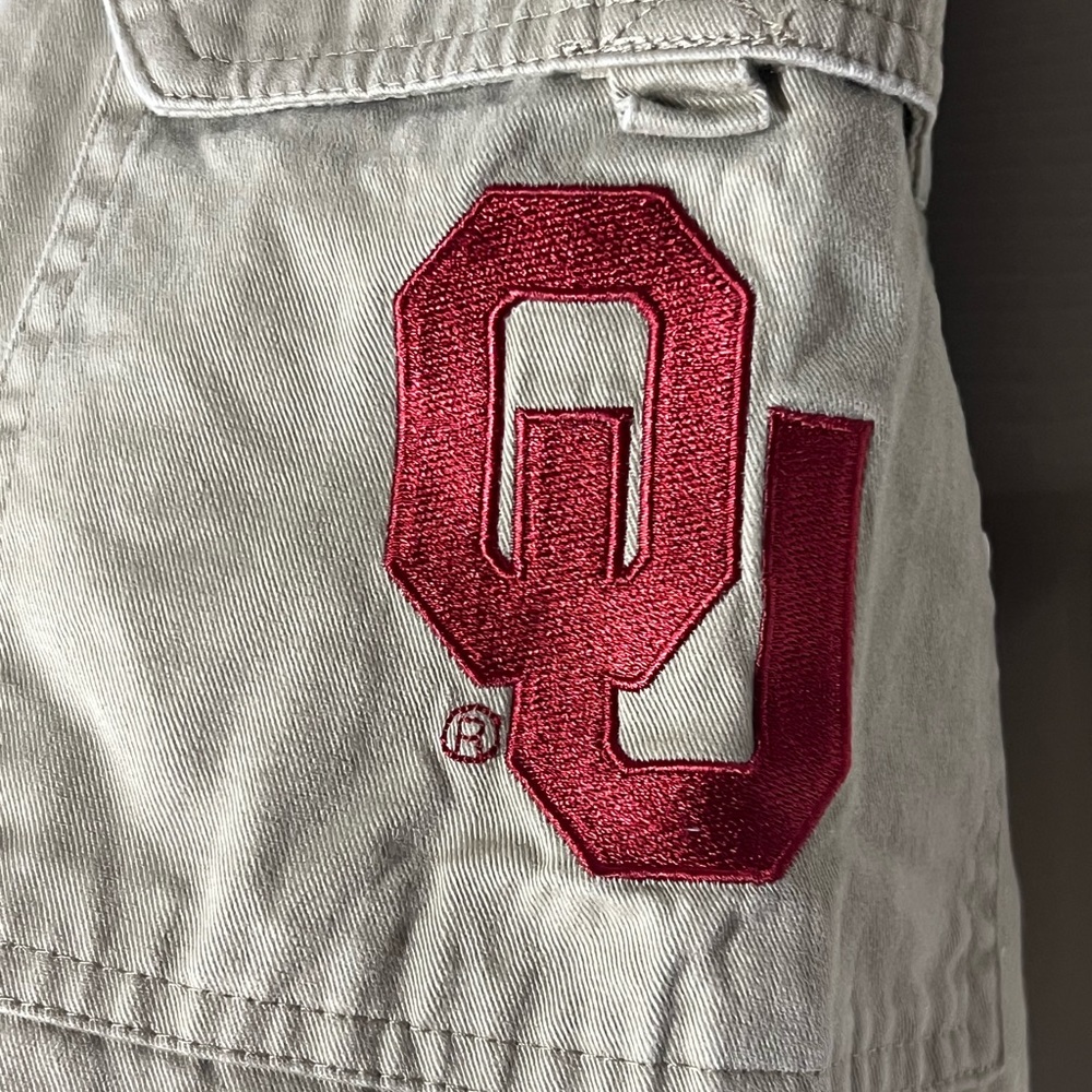 NCAA men’s khaki licensed cargo shorts